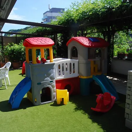 Spiaggia Hotel 3*